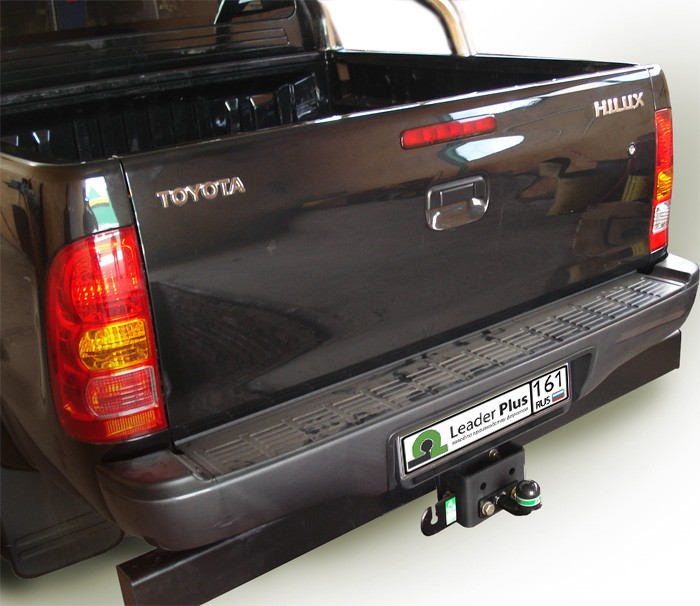 Фаркоп Leader Plus T114-F Toyota HILUX 4WD N2 под задний силовой бампер 2008-...