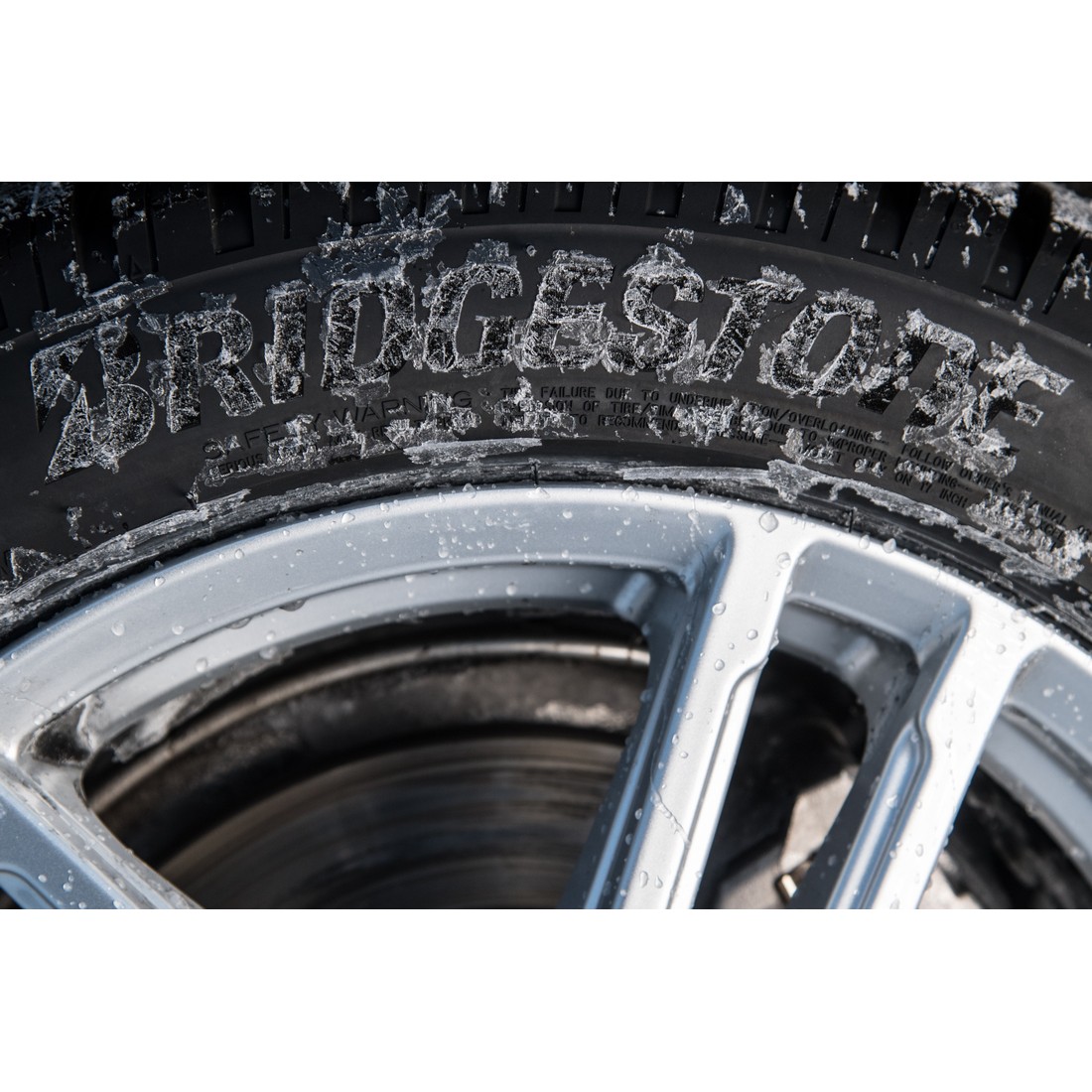 Легковая шина Bridgestone Blizzak LM005 DriveGuard Run Flat 225/45 R18 95V не для эксплуатации (старше 4-х лет), без гарантии