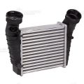 Luzar LRIC1804 интеркулера (онв) Passat (01-)/Superb (02-) 1.8T