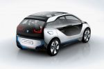 В сети появились изображения нового электрокара от BMW